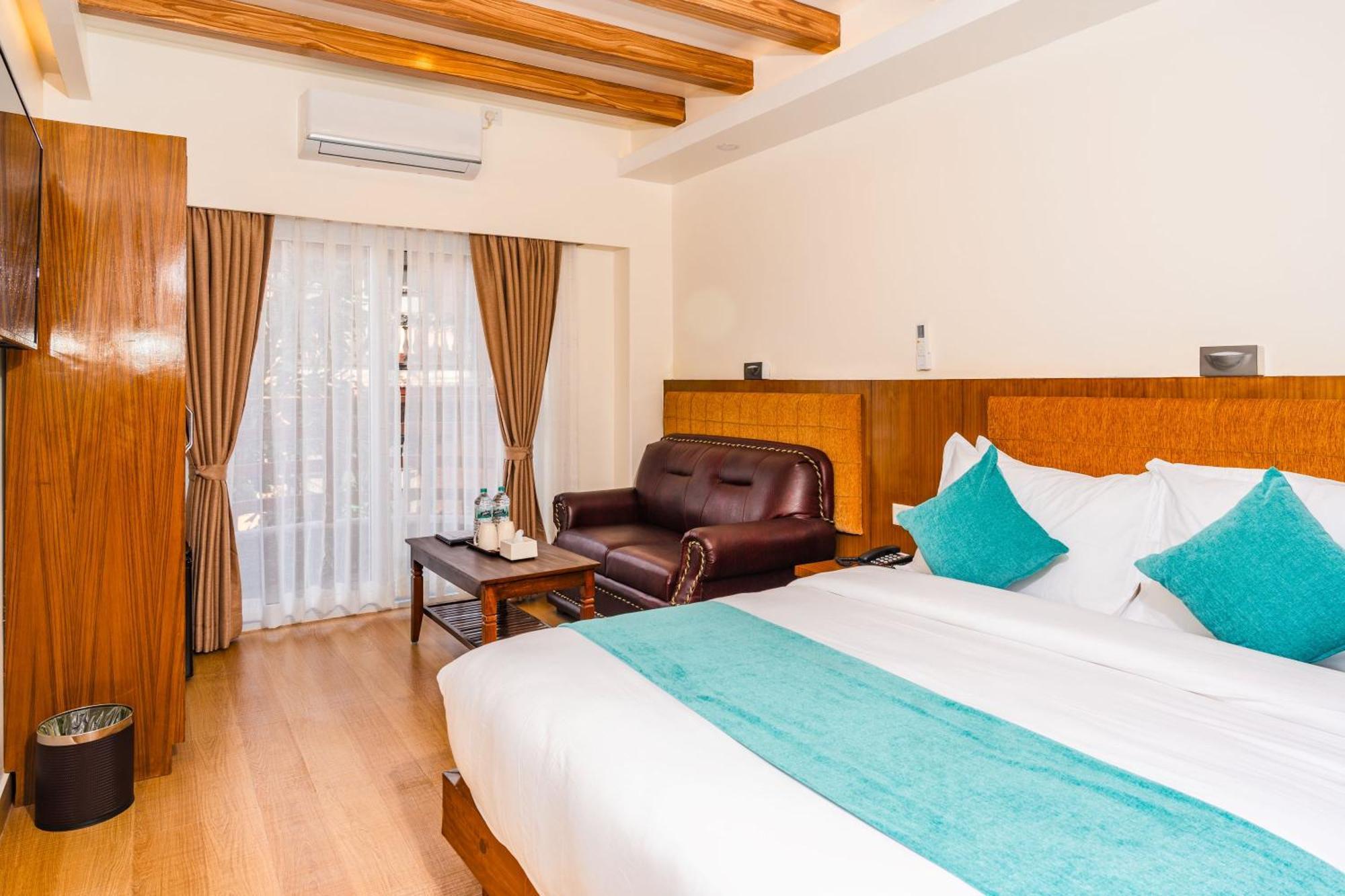 Pokhara Alpine And Springs Hotel Exterior photo