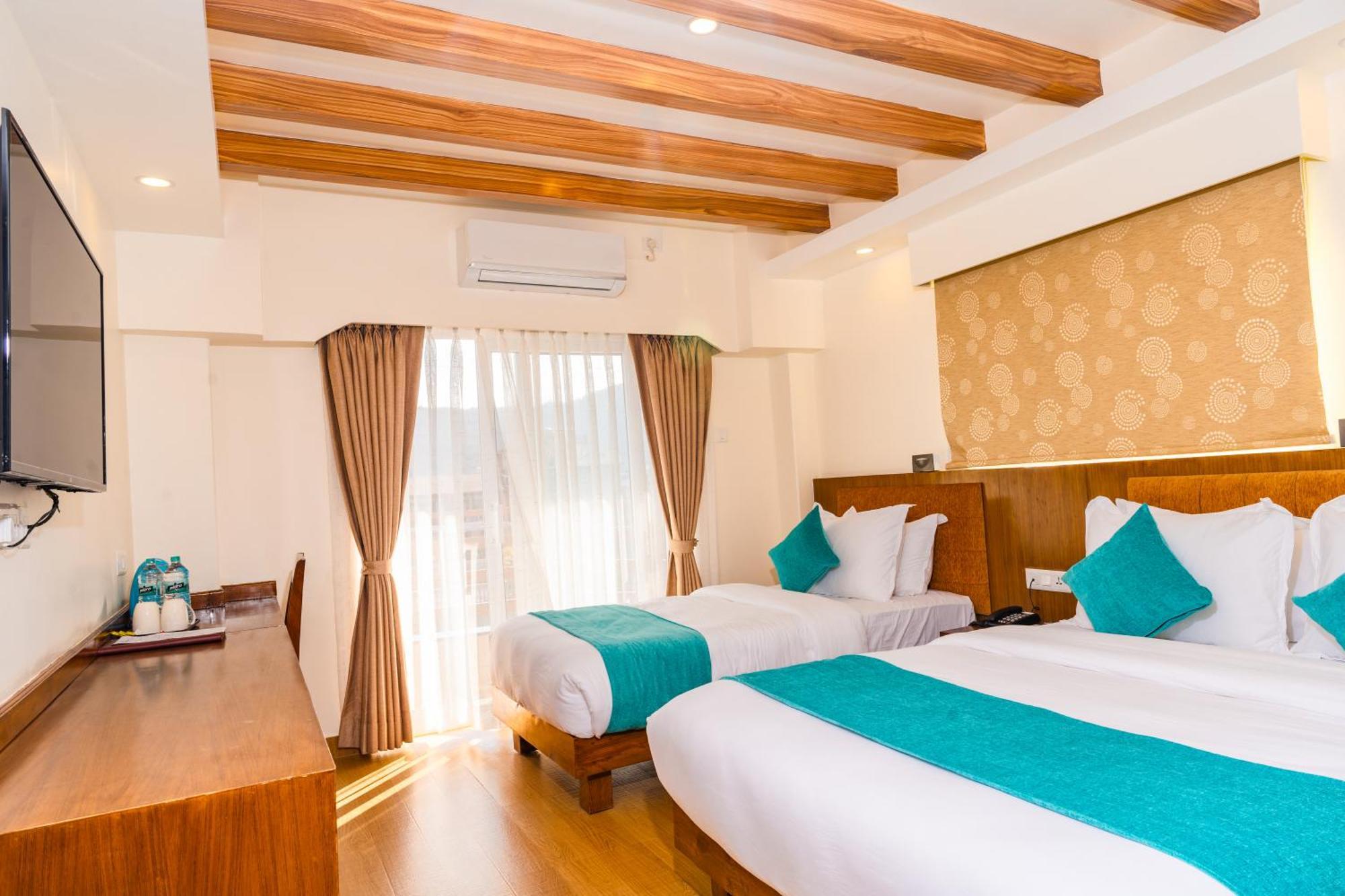 Pokhara Alpine And Springs Hotel Exterior photo