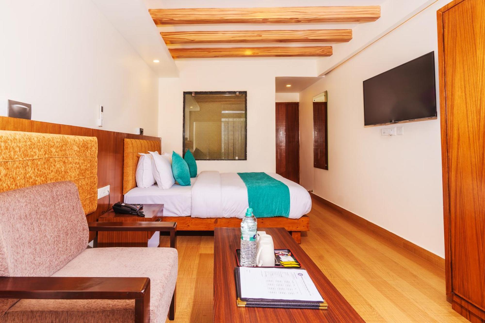 Pokhara Alpine And Springs Hotel Exterior photo